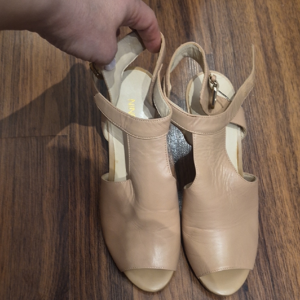 Nine West Beige Leather Heels